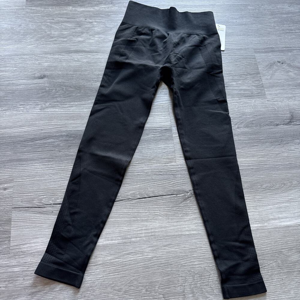 4 for $20 Glowmode 24" Seamless High Waisted Leggings, Black, Medium